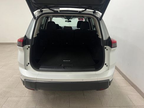 Used 2024 Nissan Rogue SV image 17