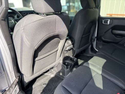 Used 2021 Jeep Wrangler Unlimited Sport image 17