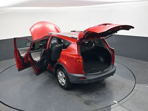 Used 2015 Toyota RAV4 LE image 36