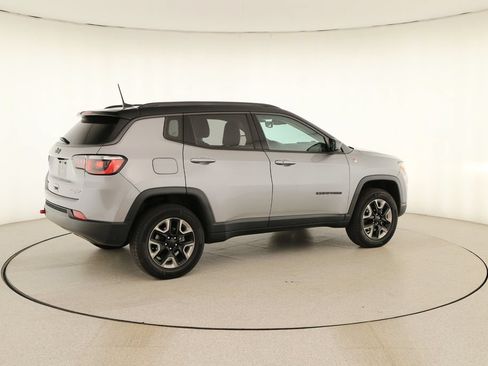 Used 2018 Jeep Compass Trailhawk AWD/4WD image 7