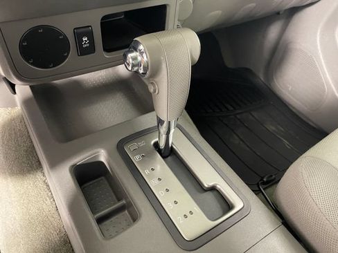 Used 2015 Nissan Frontier S RWD image 9
