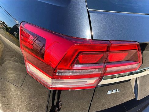 Used 2018 Volkswagen Atlas SEL FWD image 27