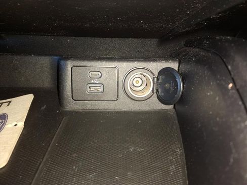 Used 2022 Ford Escape Titanium image 13