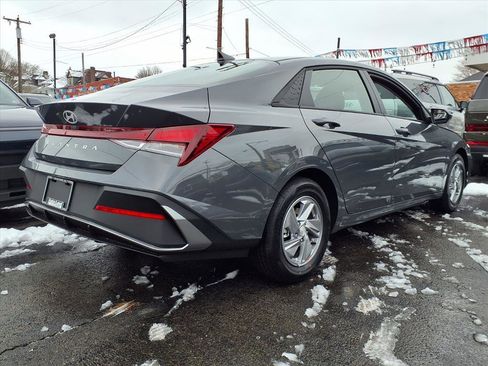 New 2026 Hyundai Elantra SE w/ Cargo Package image 3