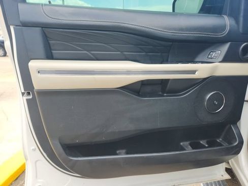 Used 2020 Ford Expedition Max Platinum AWD/4WD image 26