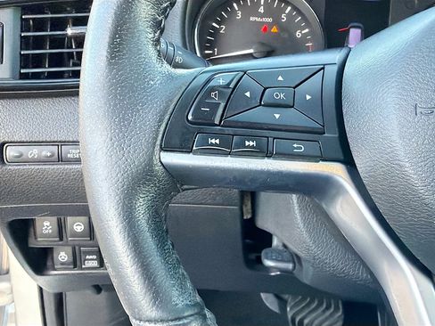 Used 2019 Nissan Rogue SL w/ Premium Package image 37