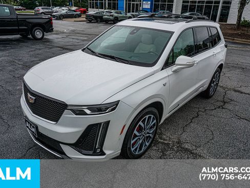 Used 2023 Cadillac XT6 Sport w/ Technology Package AWD/4WD image 20