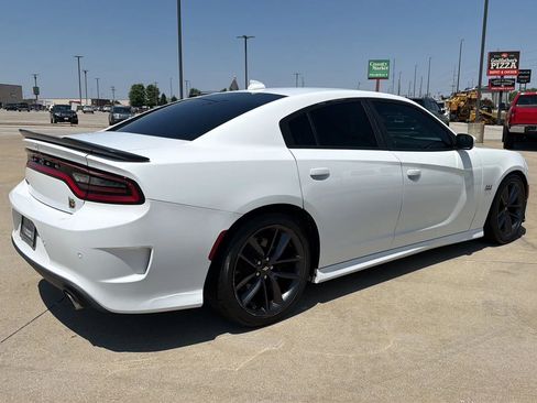 Used 2019 Dodge Charger Scat Pack RWD image 21