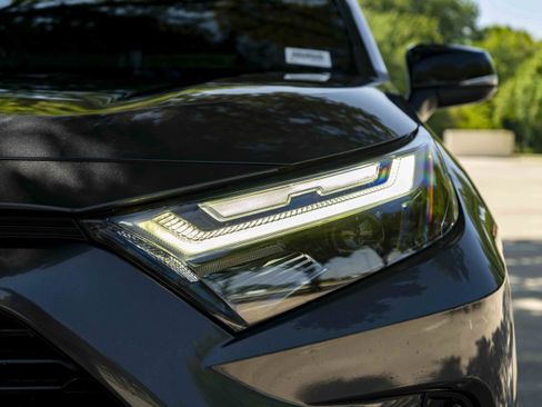 Used 2024 Toyota RAV4 XSE AWD/4WD image 11