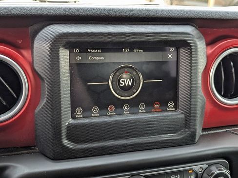 Used 2018 Jeep Wrangler Unlimited Rubicon w/ Steel Bumper Group image 33