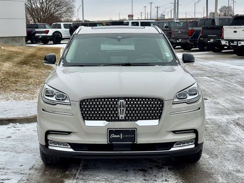 Used 2020 Lincoln Aviator Reserve w/ Equipment Group 202A image 7