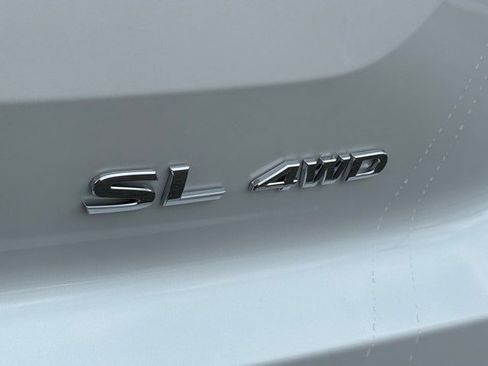 New 2025 Nissan Pathfinder SL image 16