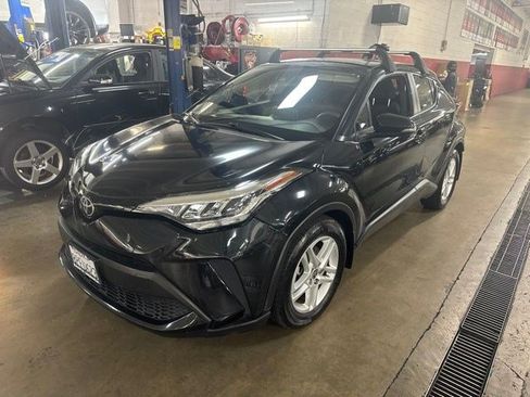 Used 2020 Toyota C-HR LE FWD image 1