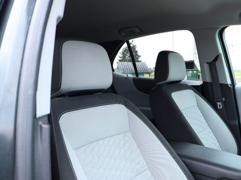Used 2020 Chevrolet Equinox LT w/ LPO, Floor Liner Package FWD image 14
