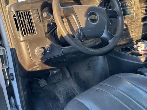 Used 2014 Chevrolet Express 1500 image 9