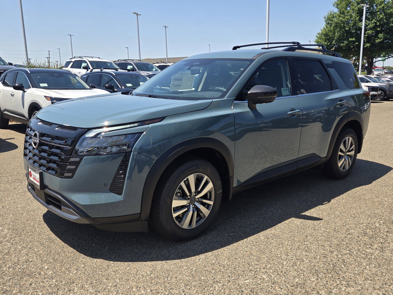 New 2026 Nissan Pathfinder SL AWD/4WD image 8