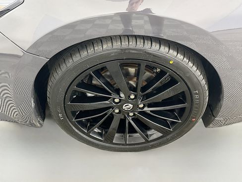 Used 2021 Nissan Maxima Platinum w/ 40th Anniversary Package image 38