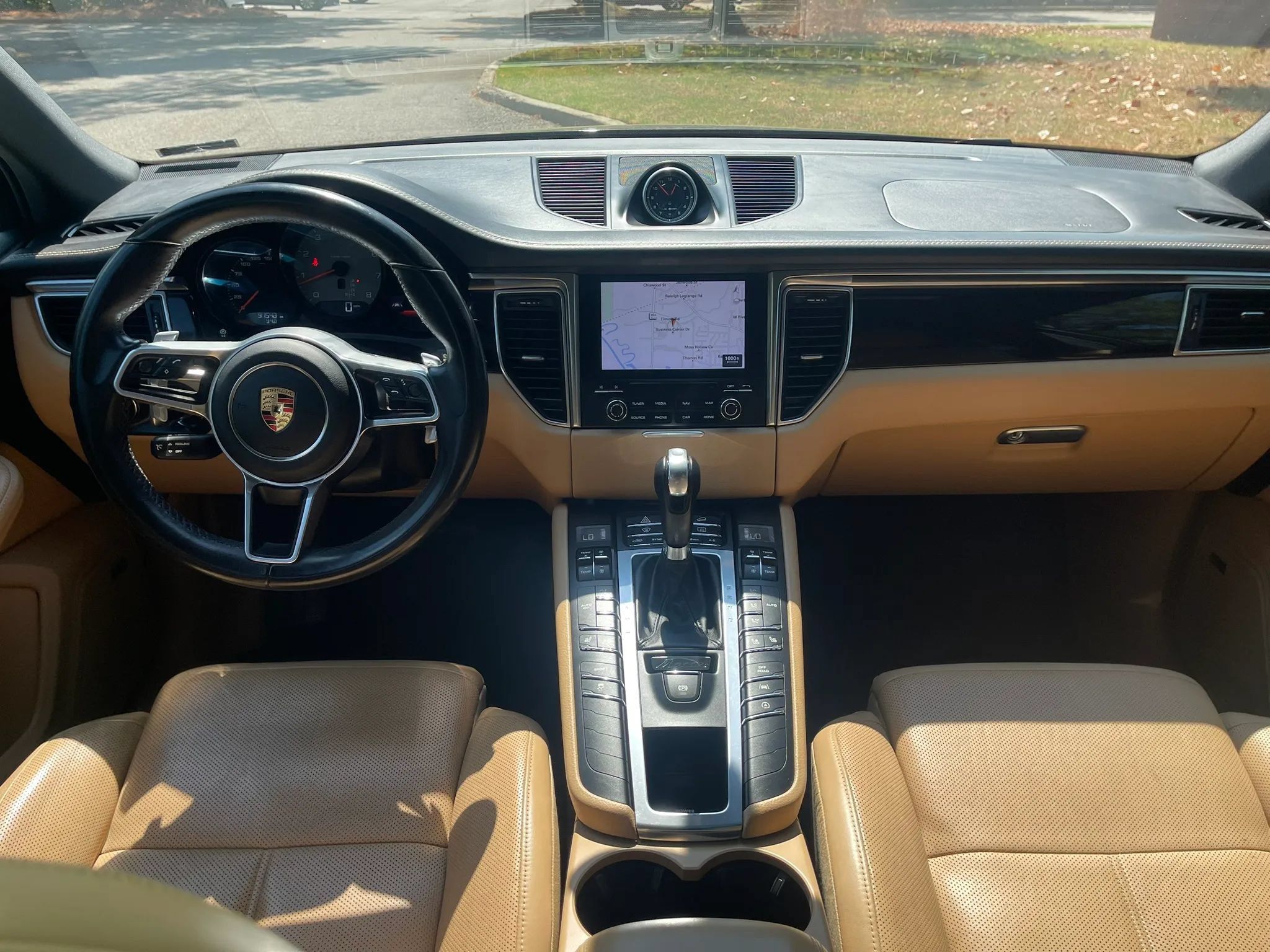 Used 2018 Porsche Macan S AWD/4WD image 16