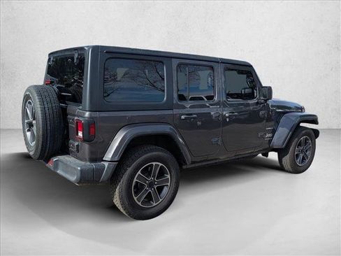 Used 2023 Jeep Wrangler Sahara image 5
