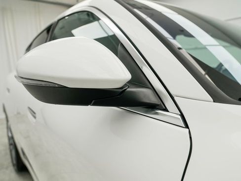 Used 2024 Maserati Grecale GT image 17