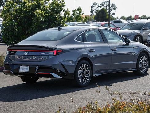 New 2026 Hyundai Sonata SEL FWD image 5