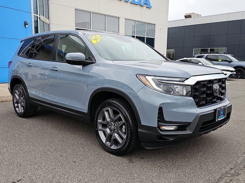 Used 2023 Honda Passport EX-L image 3