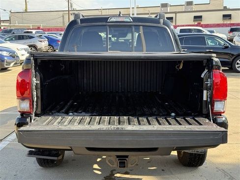 Used 2023 Toyota Tacoma SR image 31