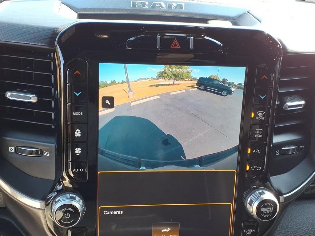 Used 2023 RAM 1500 Laramie AWD/4WD image 17