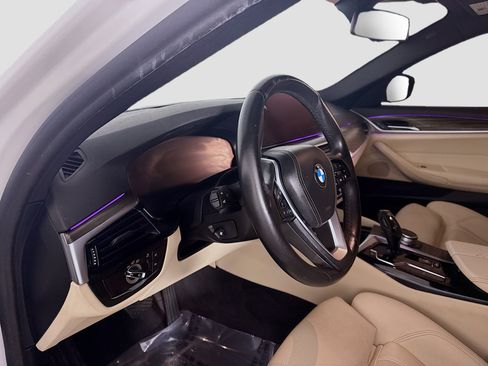 Used 2022 BMW 540i w/ Convenience Package image 23