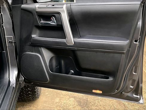 Used 2022 Toyota 4Runner SR5 image 20
