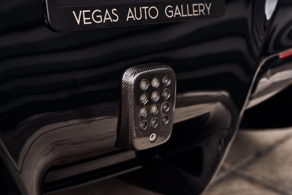Used 2015 Ferrari F12 Berlinetta RWD image 11