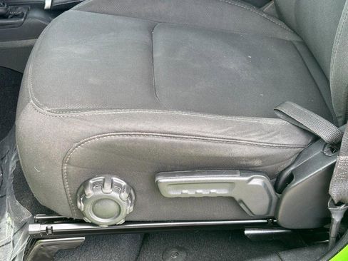 Used 2019 Jeep Wrangler Unlimited Sport S image 24