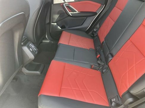 Used 2025 BMW X1 xDrive28i w/ Technology Package image 17