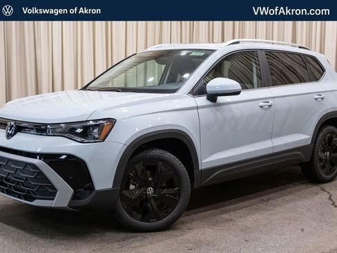 New 2026 Volkswagen Taos SE FWD image 1