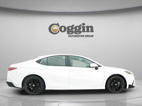 New 2026 Toyota Camry SE image 22