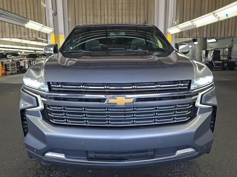 Used 2022 Chevrolet Suburban Premier RWD image 2