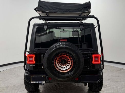 Used 2018 Jeep Wrangler Sport S image 5