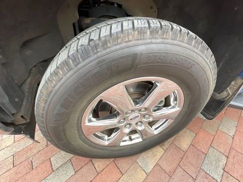 Used 2018 Ford F150 XLT w/ Equipment Group 302A Luxury image 9