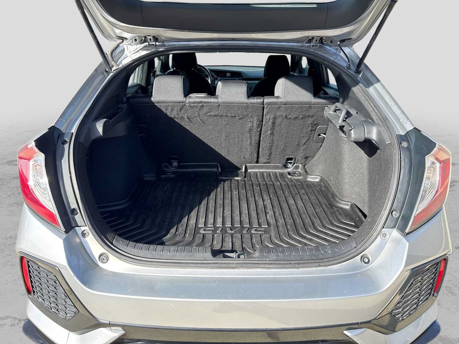 Used 2018 Honda Civic Sport image 32