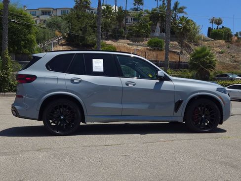 Used 2024 BMW X5 xDrive40i w/ M Sport Package AWD/4WD image 4