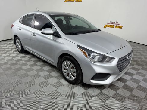 Used 2018 Hyundai Accent SE FWD image 8