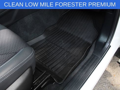 Used 2020 Subaru Forester Premium AWD/4WD image 24