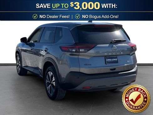 Used 2023 Nissan Rogue SV image 4