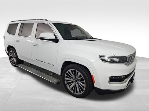 Used 2022 Jeep Grand Wagoneer Series III image 3