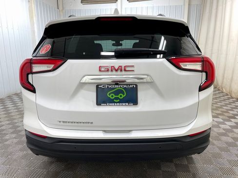 Certified 2022 GMC Terrain SLE w/ Driver Convenience Package image 16
