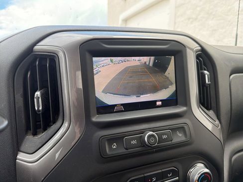 Used 2020 GMC Sierra 2500 4x4 Regular Cab w/ Convenience Package image 18