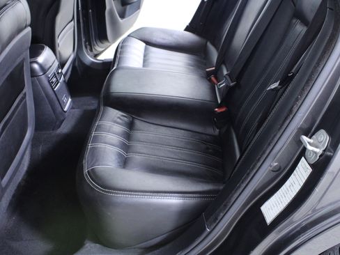 Used 2021 Chrysler 300 S w/ S Model Appearance Package RWD image 11