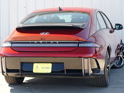 Used 2024 Hyundai Ioniq 6 SEL image 4