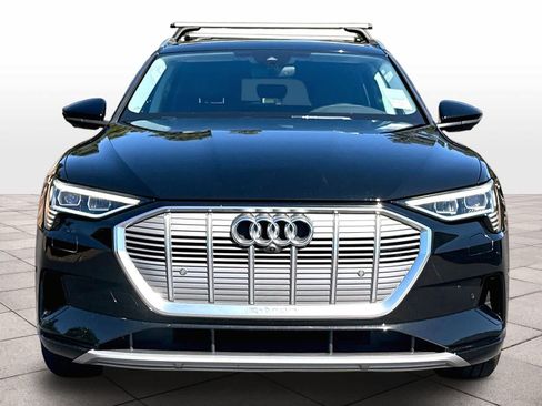Used 2023 Audi e-tron Premium Plus w/ Premium Plus Package AWD/4WD image 3