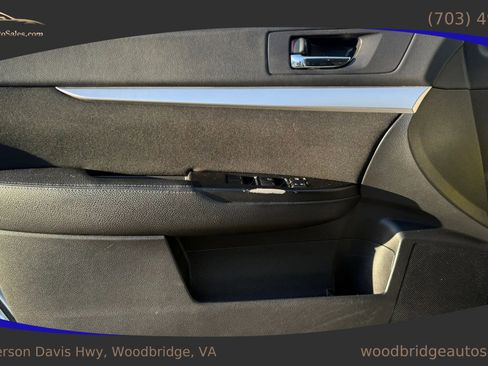 Used 2011 Subaru Outback 2.5i Premium image 10